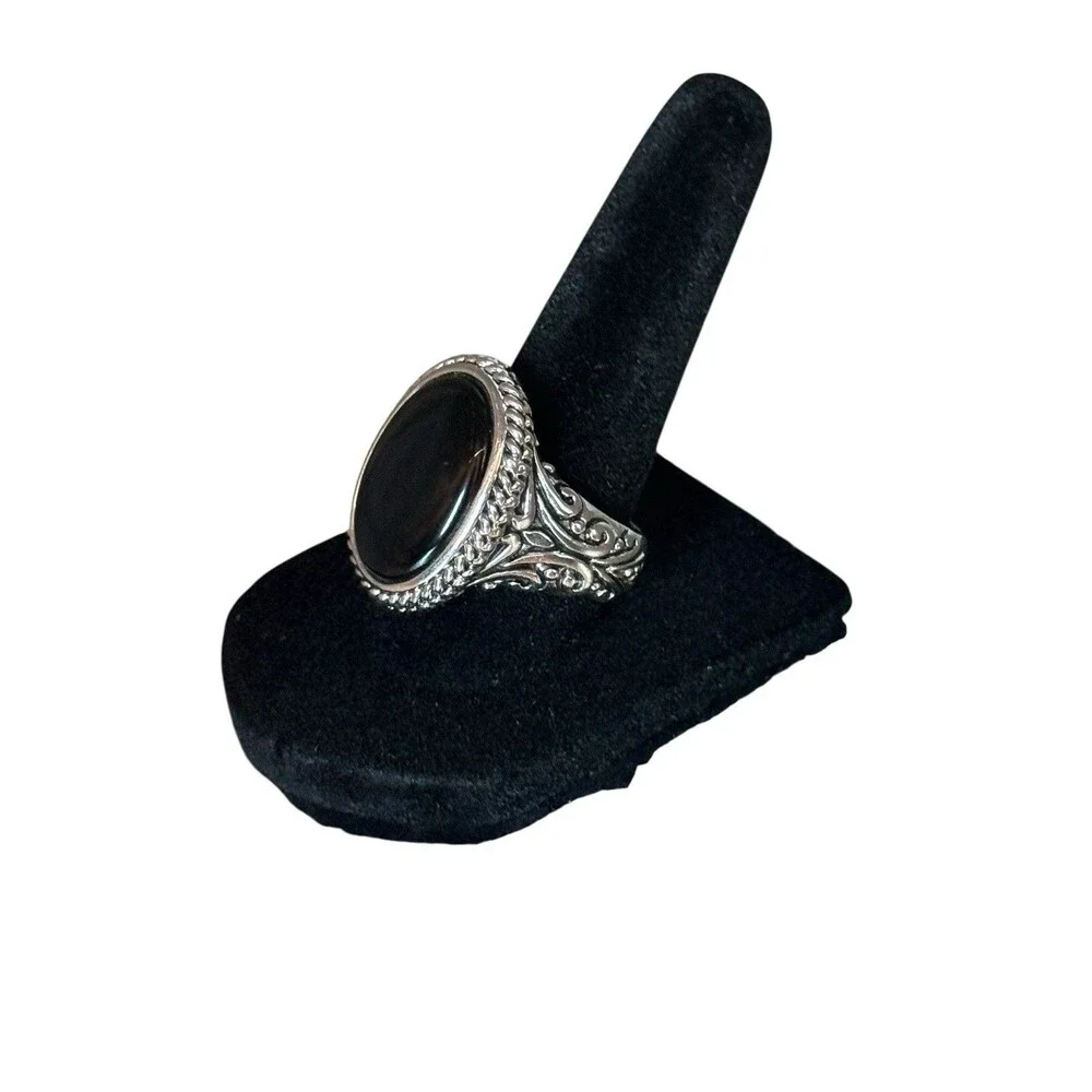 Women’s Bold Silver Filigree Cocktail Ring with Black Gem Size 7  Vintage Style